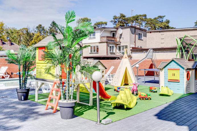 Imagen de los interiores del Apartamentos Pod Winogronem - Apartamenty Z Basenem I Wyżywieniem. Foto 8