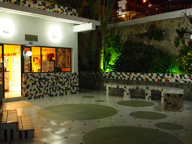 Imagen de los interiores del Apartamentos Porlamar. Foto 10