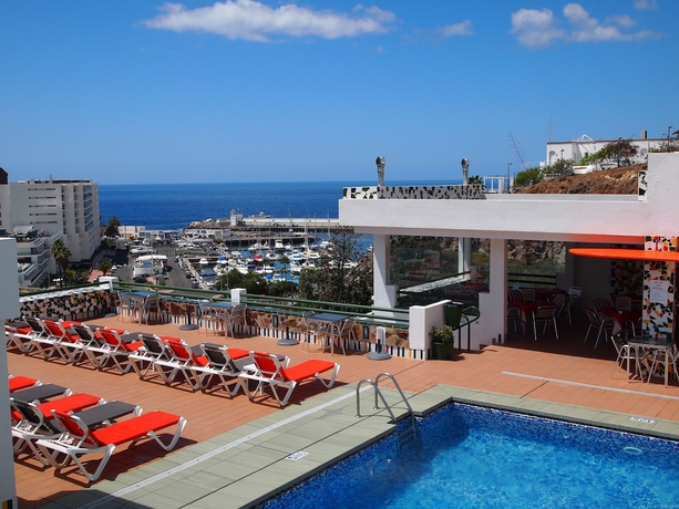 Imagen de los exteriores del Apartamentos Porlamar. Foto 9