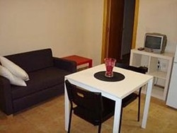 Imagen de los interiores del Apartamentos PortAzahar. Foto 4