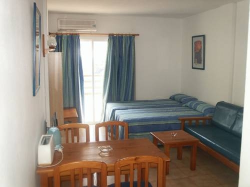 Imagen general del Apartamentos Portinatx. Foto 5