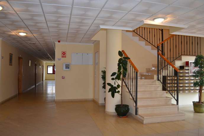 Imagen de los interiores del Apartamentos Portocanet Complejo Turístico. Foto 12