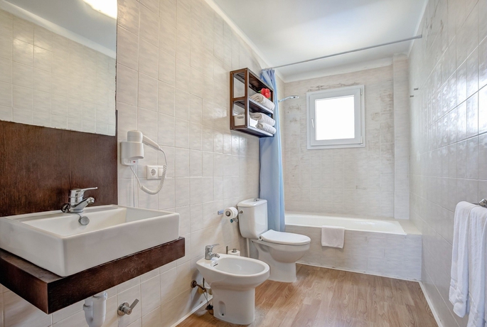 Imagen de la habitación del Apartamentos Portomar Apartments. Foto 8