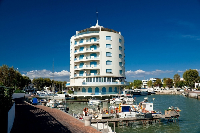 Imagen de los exteriores del Apartamentos Portoverde Beach Apartments. Foto 8