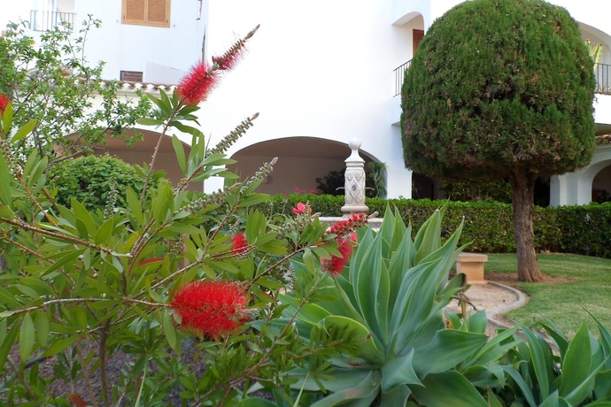 Imagen de los exteriores del Apartamentos Portxabia. Foto 15