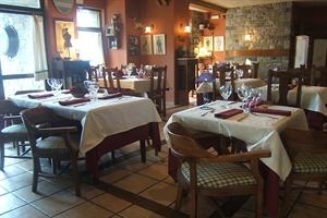 Imagen del bar/restaurante del Apartamentos Prados de Velarta. Foto 17