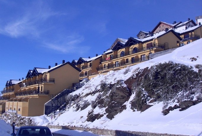 Imagen de los exteriores del Apartamentos Premier, Sierra Nevada. Foto 5