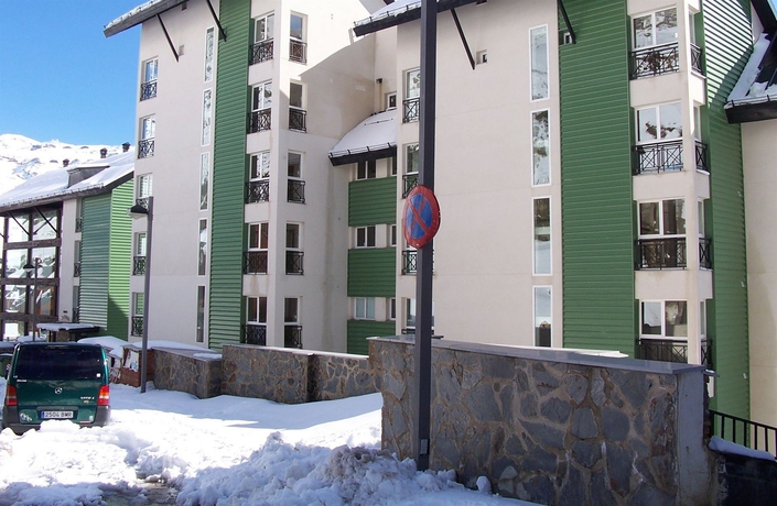 Imagen de los exteriores del Apartamentos Premier, Sierra Nevada. Foto 7