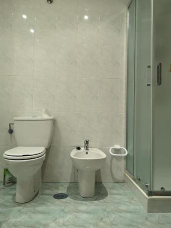 Imagen de la habitación del Apartamentos Primera Linea de Playa Samil Costa con Garaje Incluido. Foto 19