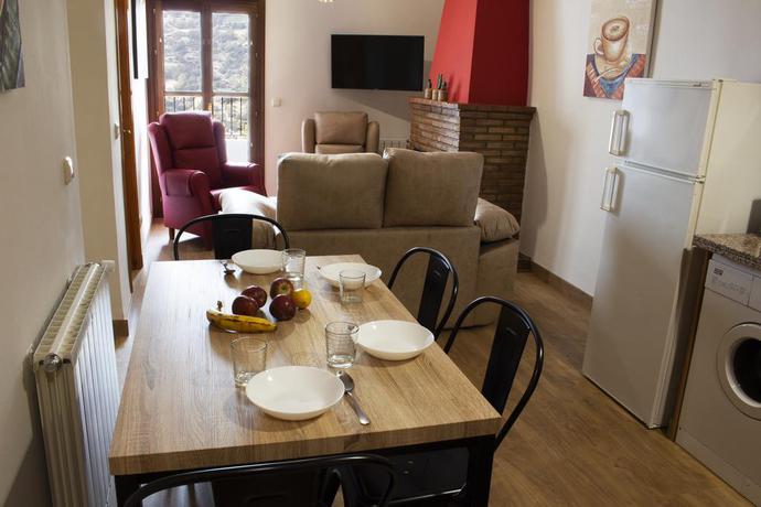 Imagen de la habitación del Apartamentos Puerta Bubión. Foto 18