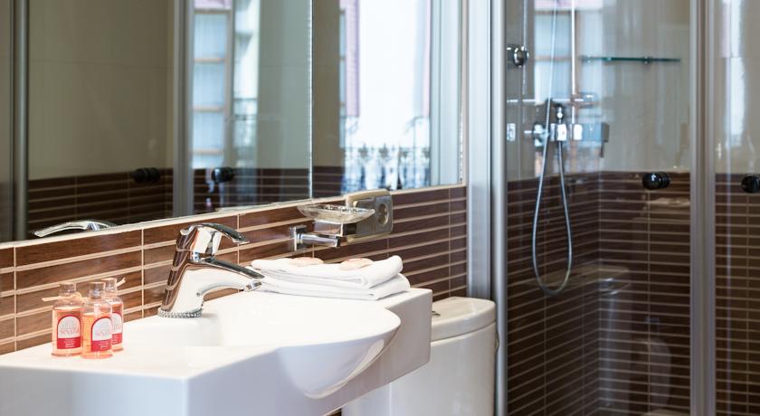 Imagen general del Apartamentos Puerta Catedral Studios - Sevilla. Foto 5