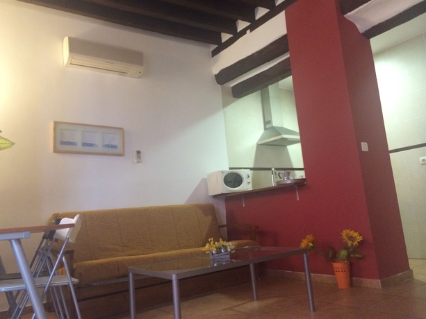 Imagen de los interiores del Apartamentos Puerta Real, Granada. Foto 16