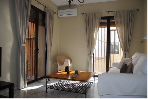 Imagen general del Apartamentos Puerta San Esteban. Foto 12