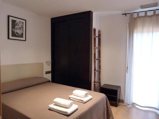 Imagen de la habitación del Apartamentos Puerta de Ordesa. Foto 2