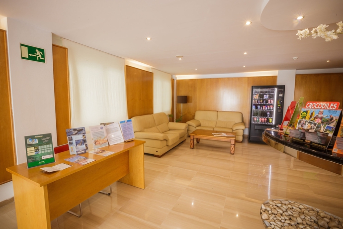 Imagen de los interiores del Apartamentos Puerto Azul Marbella. Foto 14
