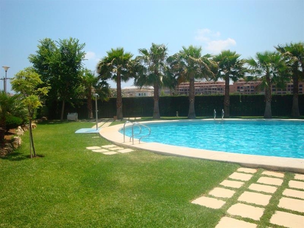 Imagen general del Apartamentos Puerto Romano 3000. Foto 3