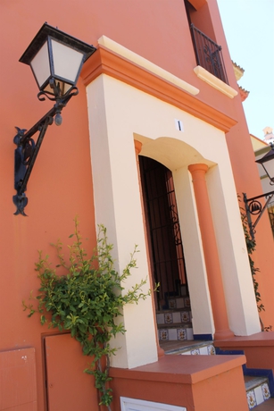 Imagen de los exteriores del Apartamentos Puerto Sherry, Puerto de Santa María. Foto 9