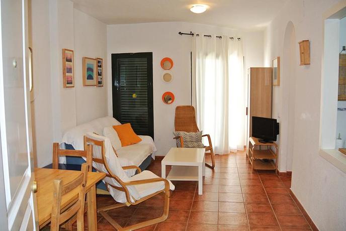 Imagen general del Apartamentos Puerto Zahara. Foto 13