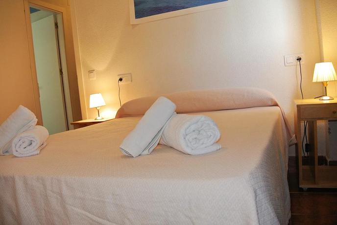 Imagen general del Apartamentos Puerto Zahara. Foto 15