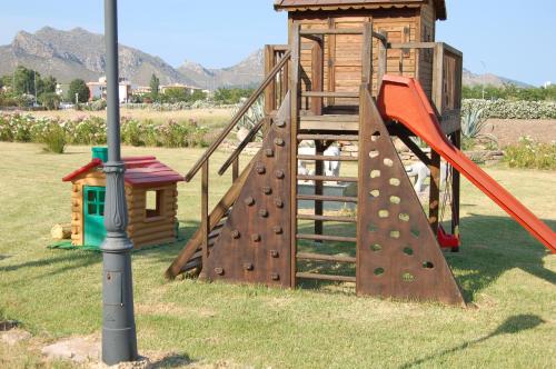 Imagen de los exteriores del Apartamentos Puerto de Pollensa cat Villas. Foto 3