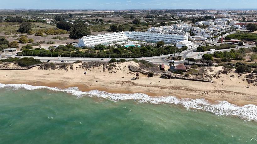 Imagen de los exteriores del Apartamentos Punta Candor Suites. Foto 17