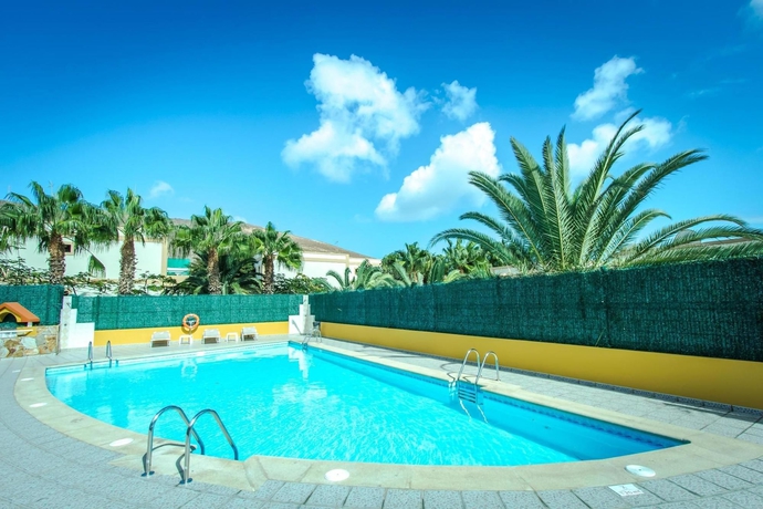 Imagen de los exteriores del Apartamentos Punta Marina by LIVVO. Foto 11