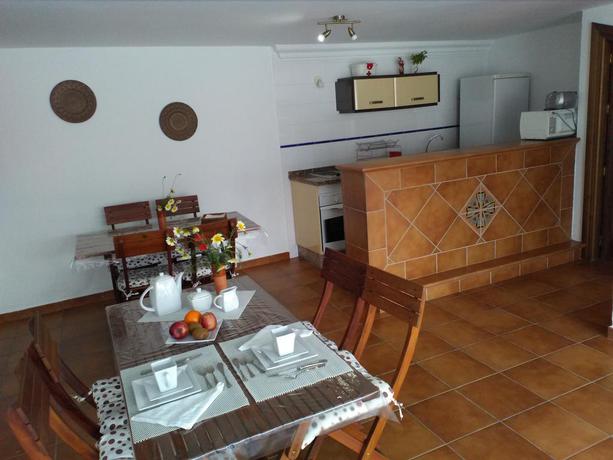 Imagen de los interiores del Apartamentos Quercus, Cortes de la Frontera. Foto 8