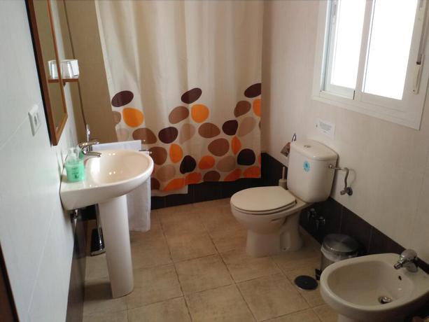 Imagen de los interiores del Apartamentos Quercus, Cortes de la Frontera. Foto 12
