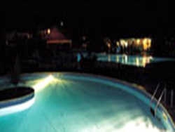 Imagen de la piscina del Apartamentos RIPA 2. Foto 3