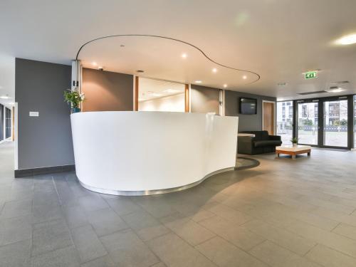 Imagen general del Apartamentos Raffles House Apartments - IQ Sterling Court. Foto 4