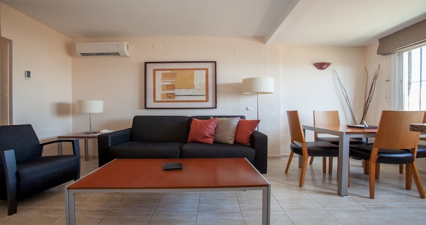 Imagen de la habitación del Apartamentos Ramada Hotel and Suites by Wyndham Costa del Sol Fuengirola. Foto 6