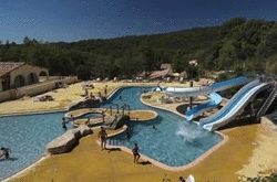 Imagen de la piscina del Apartamentos R&eacute;sidence Club Odalys Le Domaine Des Hauts De Salavas. Foto 5