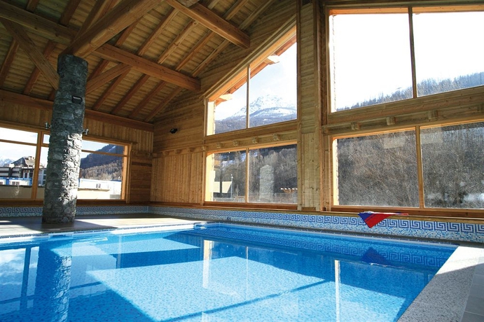 Imagen de la piscina del Apartamentos Résidence Lagrange Vacances Le Hameau Du Rocher Blanc. Foto 15