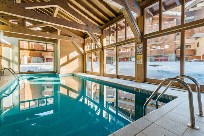 Imagen de la piscina del Apartamentos R&eacute;sidence Lagrange Vacances Les Chalets Edelweiss. Foto 13