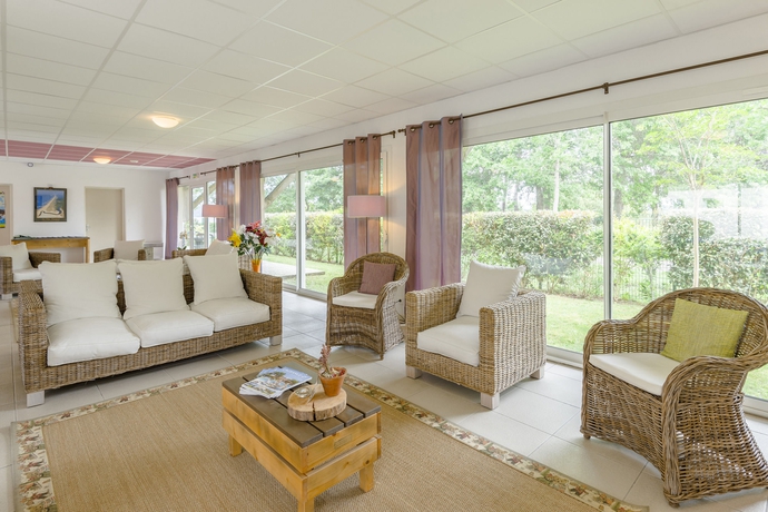 Imagen de los interiores del Apartamentos Résidence Lagrange Vacances Les Terrasses Du Lac. Foto 13