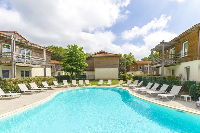 Imagen de la piscina del Apartamentos Résidence Lagrange Vacances Les Terrasses Du Lac. Foto 16