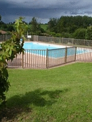 Imagen de la piscina del Apartamentos R&eacute;sidence Les Greens De B&eacute;nodet. Foto 5