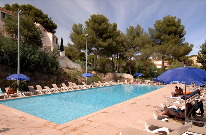 Imagen de la piscina del Apartamentos R&eacute;sidence Les Mimosas. Foto 15