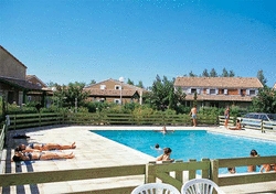 Imagen de la piscina del Apartamentos R&eacute;sidence Les Soleillades. Foto 4