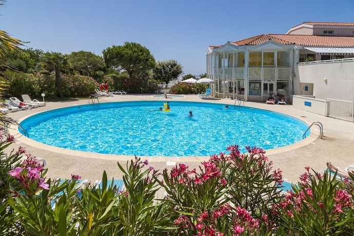 Imagen de la piscina del Apartamentos R&eacute;sidence Les Terrasses De Fort Boyard. Foto 17
