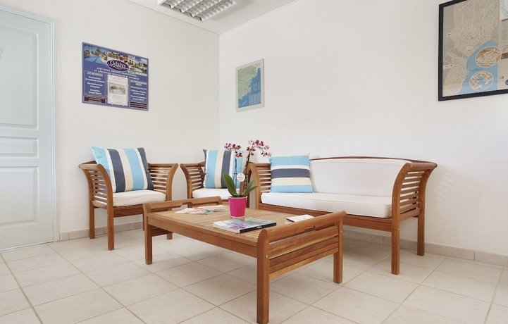 Imagen de los interiores del Apartamentos R&eacute;sidence Odalys Domaine Des Eucalyptus. Foto 19