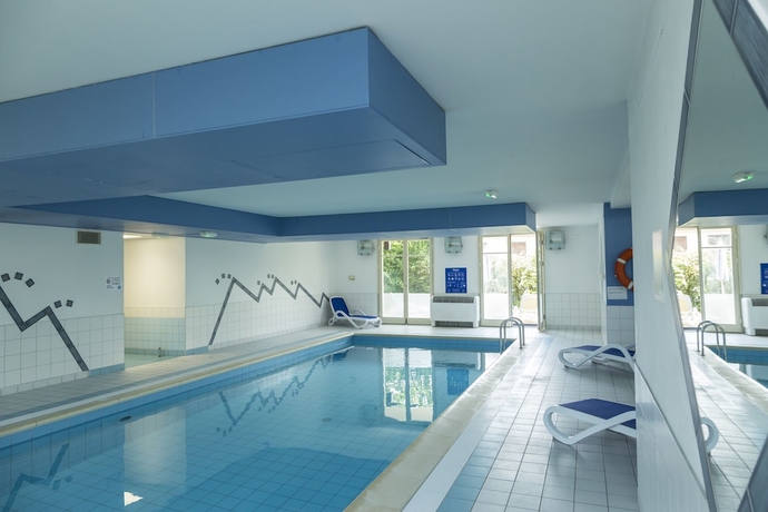 Imagen de la piscina del Apartamentos Résidence Odalys Le Domaine Des Rois. Foto 17