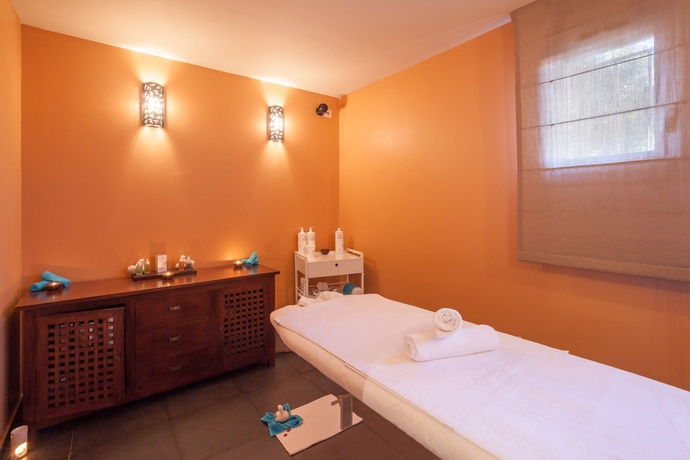 Imagen de la piscina del Apartamentos Résidence Pierre Et Vacances Les Restanques Du Golf De Saint Tropez. Foto 12