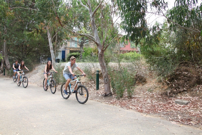 Imagen general del Apartamentos Résidence Pierre Et Vacances Les Restanques Du Golf De Saint Tropez. Foto 4