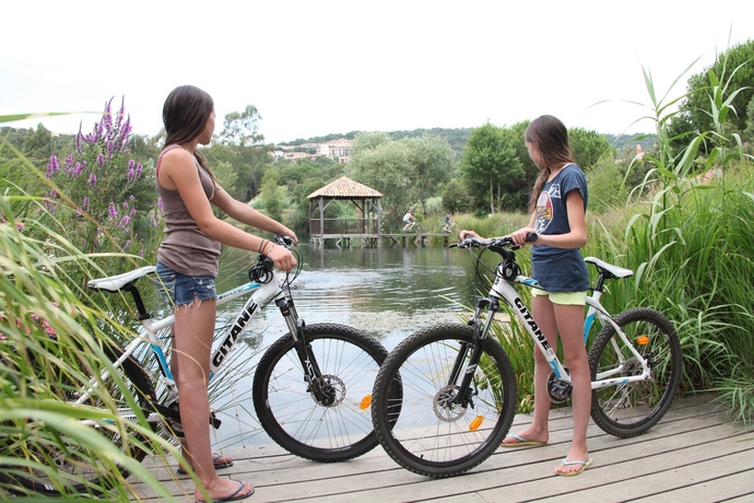 Imagen general del Apartamentos Résidence Pierre Et Vacances Les Restanques Du Golf De Saint Tropez. Foto 5