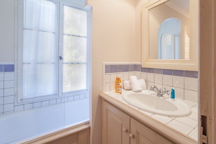 Imagen de la habitación del Apartamentos Résidence Pierre Et Vacances Les Restanques Du Golf De Saint Tropez. Foto 11