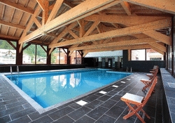 Imagen de la piscina del Apartamentos R&eacute;sidence Prestige Ours Bleu. Foto 5