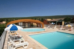 Imagen de la piscina del Apartamentos R&eacute;sidence-club Les Mas De Haute Provence. Foto 5