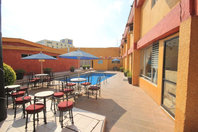 Imagen de los interiores del Apartamentos Real De Minas Inn Hotel, Queretaro. Foto 8