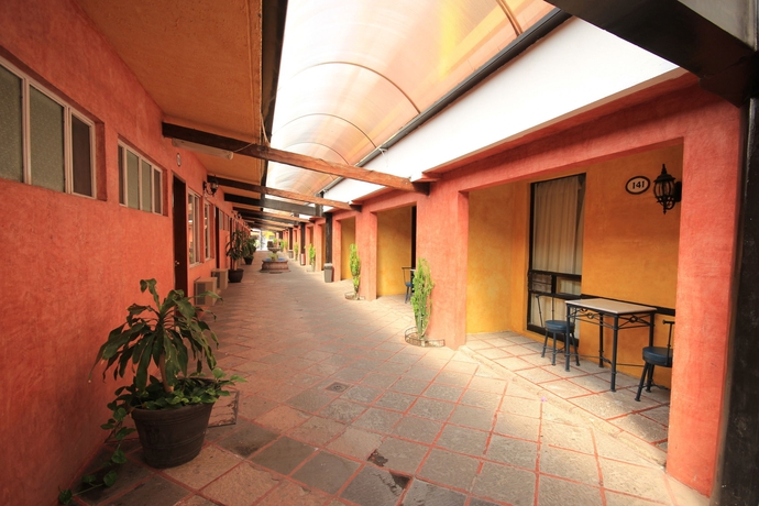 Imagen de los interiores del Apartamentos Real De Minas Inn Hotel, Queretaro. Foto 11